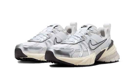 v2k-run-metallic-silver-sneakee-store