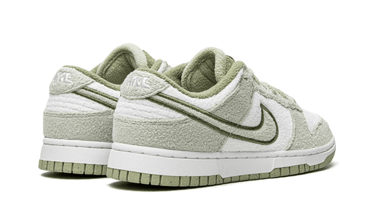 dunk-low-se-fleece-green-sneakee-store