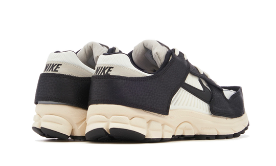 zoom-vomero-5-timeless-panda-dunk-runstock