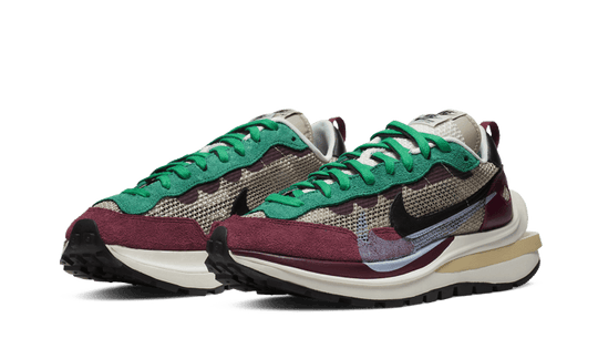 vaporwaffle-sacai-villain-red-neptune-green-sneakee-store