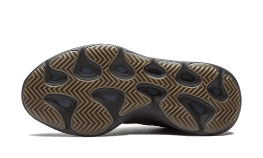 yeezy-700-v3-clay-brown-sneakee-store