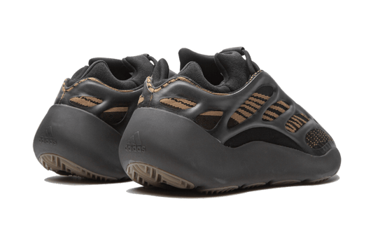 yeezy-700-v3-clay-brown-sneakee-store