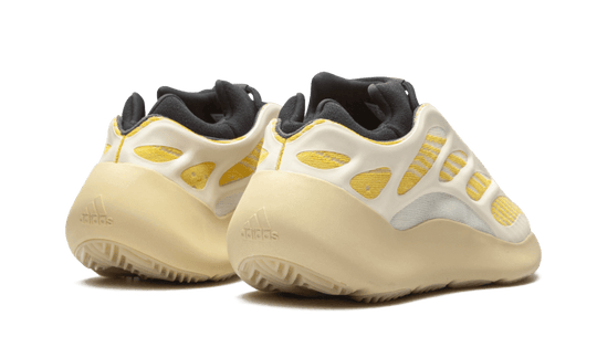 yeezy-700-v3-safflower-sneakee-store