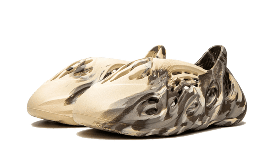yeezy-foam-rnnr-mx-clay-cream-sneakee-store