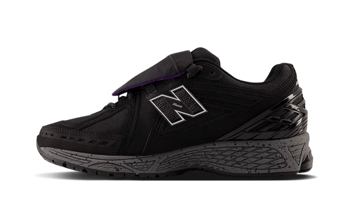 1906r-cordura-pocket-black-sneakee-store