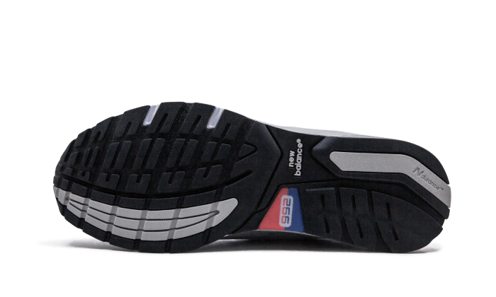 990-v5-black-sneakee-store