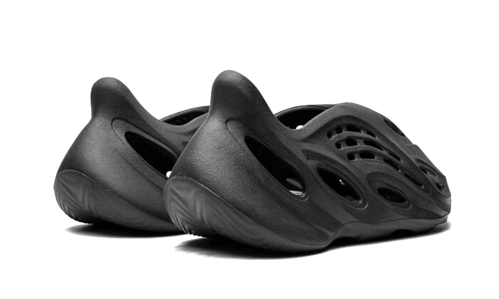 yeezy-foam-rnnr-onyx-sneakee-store