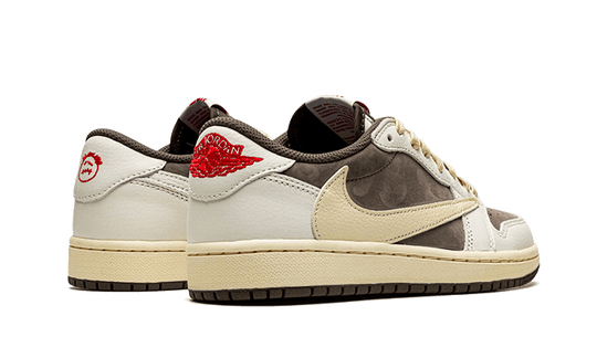 air-jordan-1-low-travis-scott-reverse-mocha-sneakee-store
