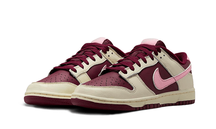 dunk-low-retro-prm-valentines-day-2023-sneakee-store