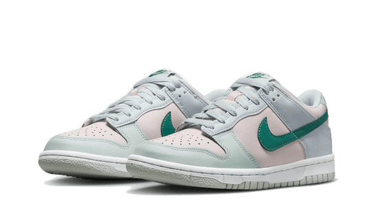 dunk-low-mineral-teal-sneakee-store