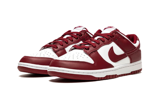 dunk-low-team-red-runstock