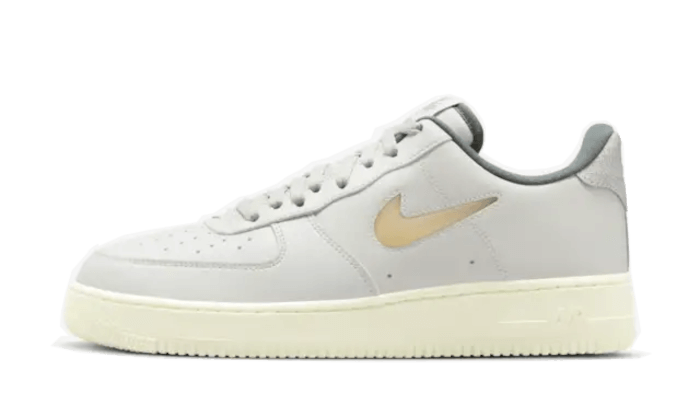 air-force-1-low-light-bone-and-coconut-milk-sneakee-store