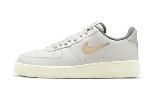 air-force-1-low-light-bone-and-coconut-milk-sneakee-store