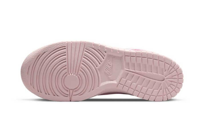 dunk-low-se-prism-pink-sneakee-store