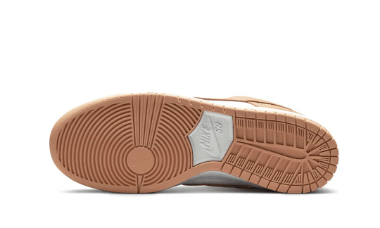 sb-dunk-low-light-cognac-sneakee-store