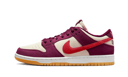 sb-dunk-low-skate-like-a-girl-bordeaux-sneakee-store