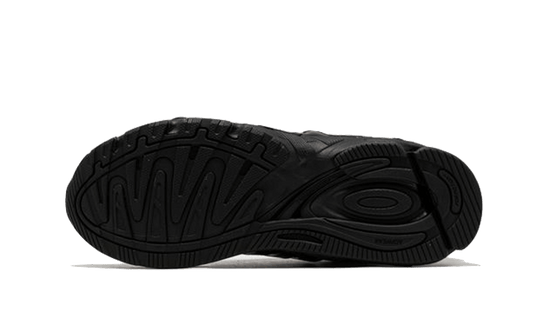 response-cl-bad-bunny-black-blue-sneakee-store