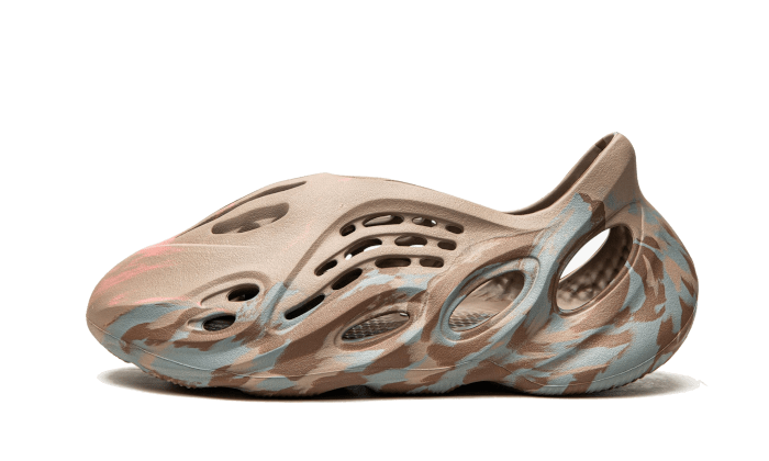 yeezy-foam-rnnr-mx-sand-grey-sneakee-store