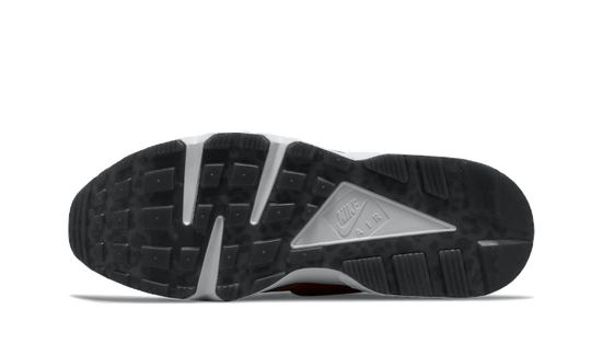 air-huarache-snkrs-day-sneakee-store
