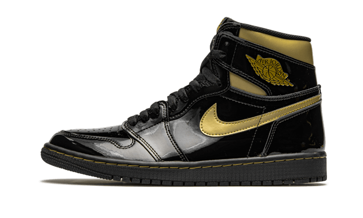 air-jordan-1-high-black-metallic-gold-sneakee-store