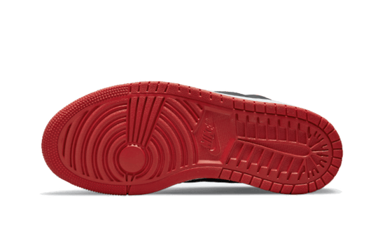 air-jordan-1-high-zoom-air-cmft-bred-sneakee-store