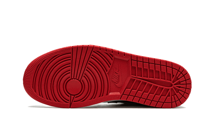 air-jordan-1-low-bred-toe-2021-sneakee-store