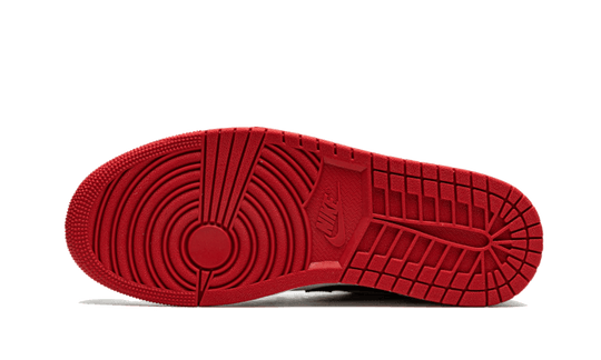 air-jordan-1-low-bred-toe-2021-sneakee-store