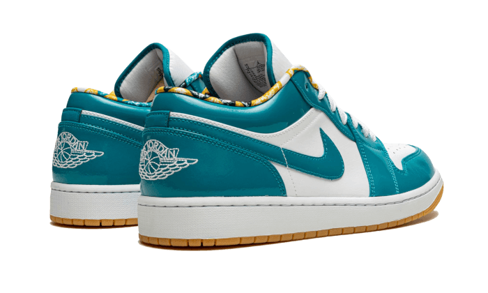 air-jordan-1-low-se-barcelona-print-sneakee-store