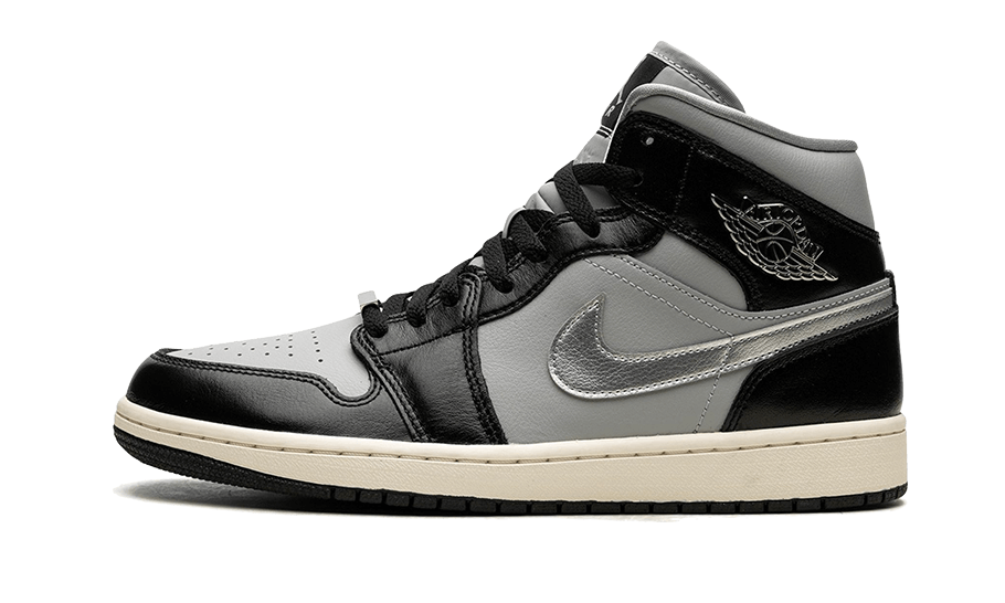 air-jordan-1-mid-black-chrome-sneakee-store