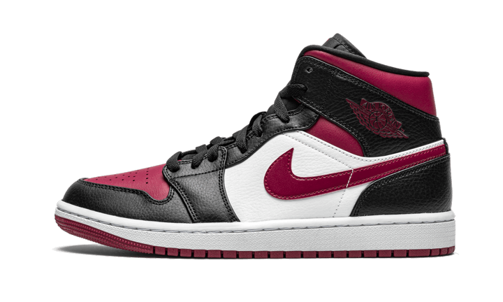 air-jordan-1-mid-bred-toe-sneakee-store