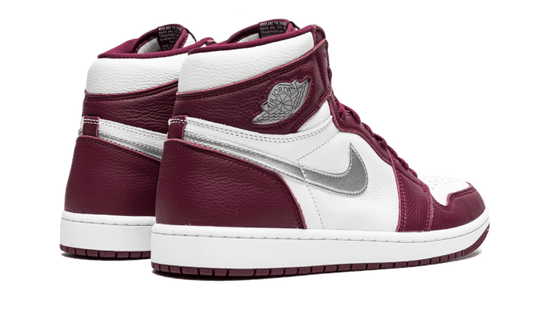 air-jordan-1-retro-high-og-bordeaux-sneakee-store
