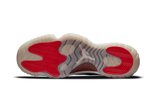 air-jordan-11-retro-low-ie-bred-2021-sneakee-store