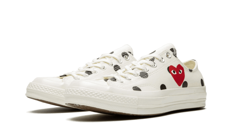 chuck-taylor-all-star-70s-ox-comme-des-garons-play-polka-dot-white-sneakee-store