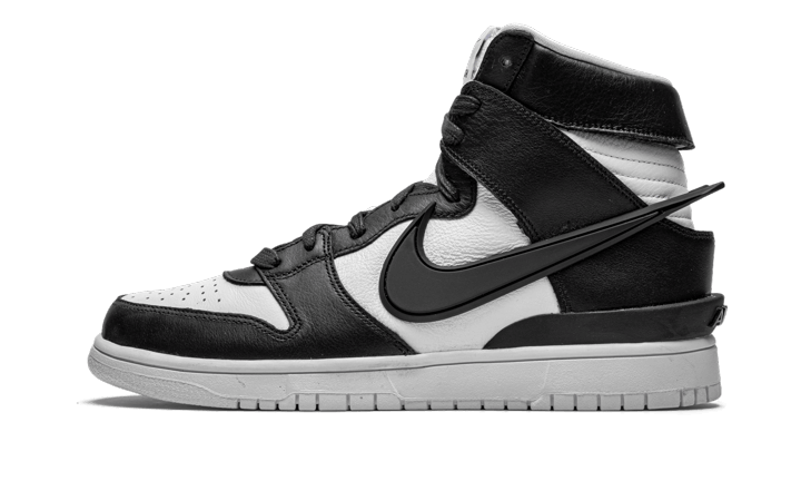 dunk-high-ambush-black-white-runstock