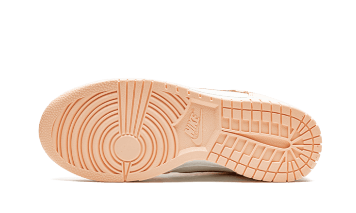 dunk-high-crimson-tint-sneakee-store