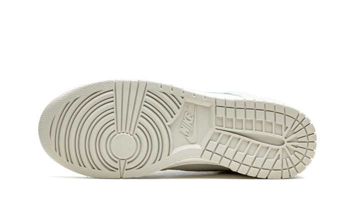 dunk-high-first-use-light-bone-green-noise-sneakee-store