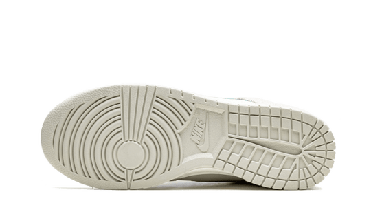 dunk-high-first-use-light-bone-green-noise-sneakee-store