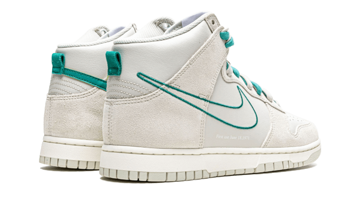 dunk-high-first-use-light-bone-green-noise-sneakee-store