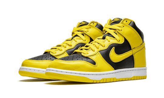 dunk-high-varsity-maize-sneakee-store