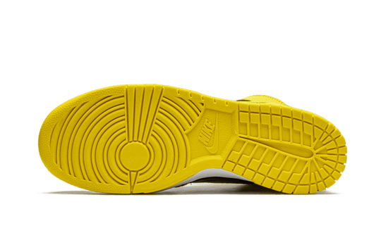 dunk-high-varsity-maize-sneakee-store