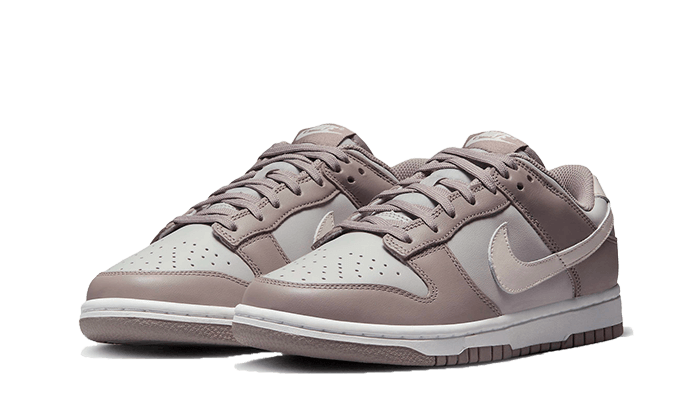 dunk-low-bone-beige-sneakee-store