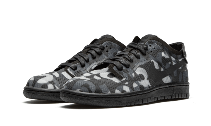 dunk-low-comme-des-garons-print-sneakee-store