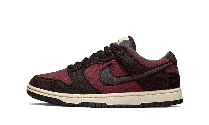 dunk-low-se-fleece-burgundy-crush-sneakee-store