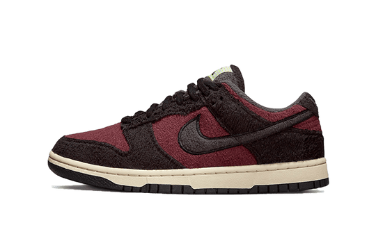 dunk-low-se-fleece-burgundy-crush-sneakee-store