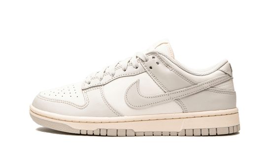 dunk-low-light-bone-sneakee-store