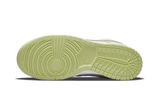 dunk-low-lime-ice-sneakee-store