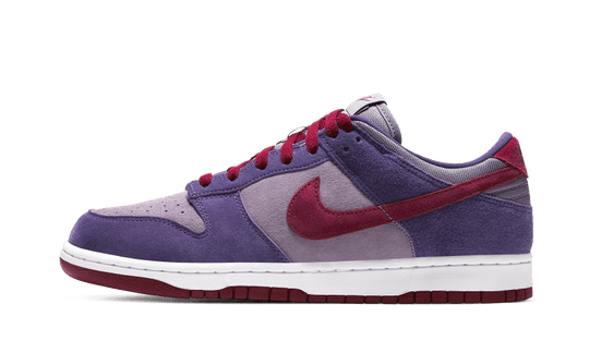 dunk-low-plum-runstock