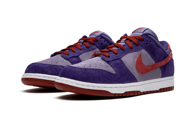 dunk-low-plum-runstock