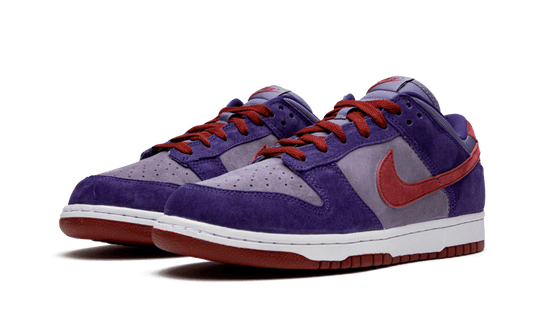 dunk-low-plum-runstock