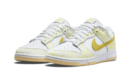 dunk-low-yellow-strike-sneakee-store